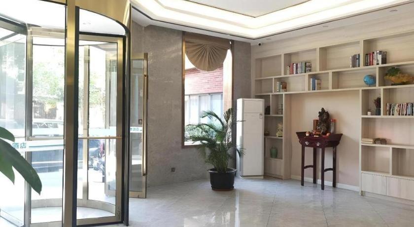 Greentree Express Baoshan District Youyi Road Metro Station Hotel 3*