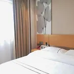 Greentree Inn Express Shanghai Baoshan District Youyi Road Metro Station